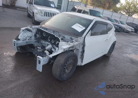 2017 Hyundai Veloster из США, поврежденный, VIN KMHTC6AD2HU312538